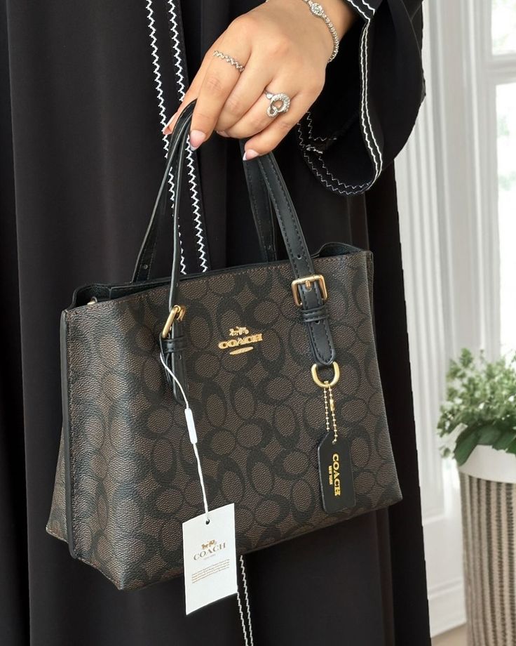 COch medium tote with long strap